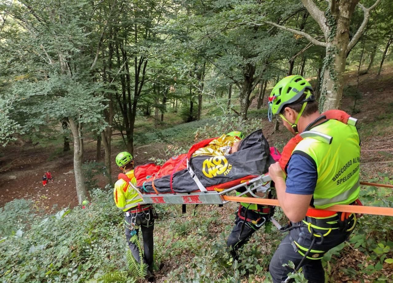 malore fatale in quota biker muore durante un8217escursione sul monte carpegna