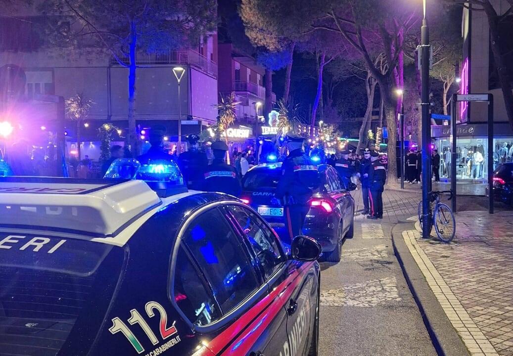 Sesso in auto: due denunciati per atti osceni in luogo pubblico Sesso in auto: due denunciati per atti osceni in luogo pubblico