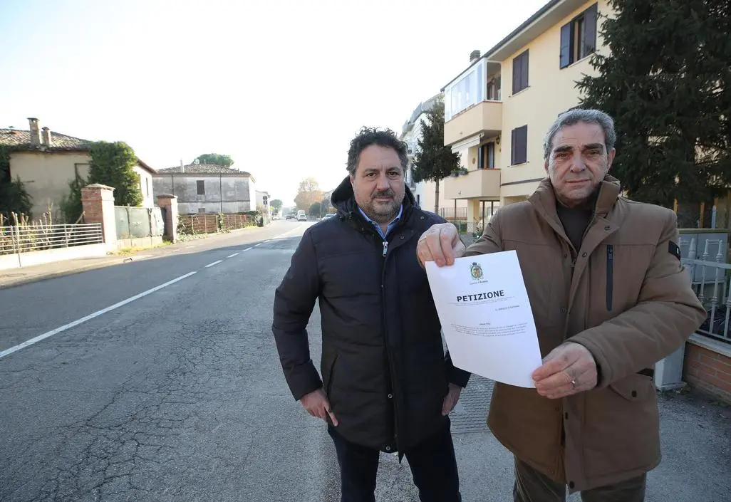 Ponte mobile chiuso: "Ora tutto il traffico in via Chiavica Romea"