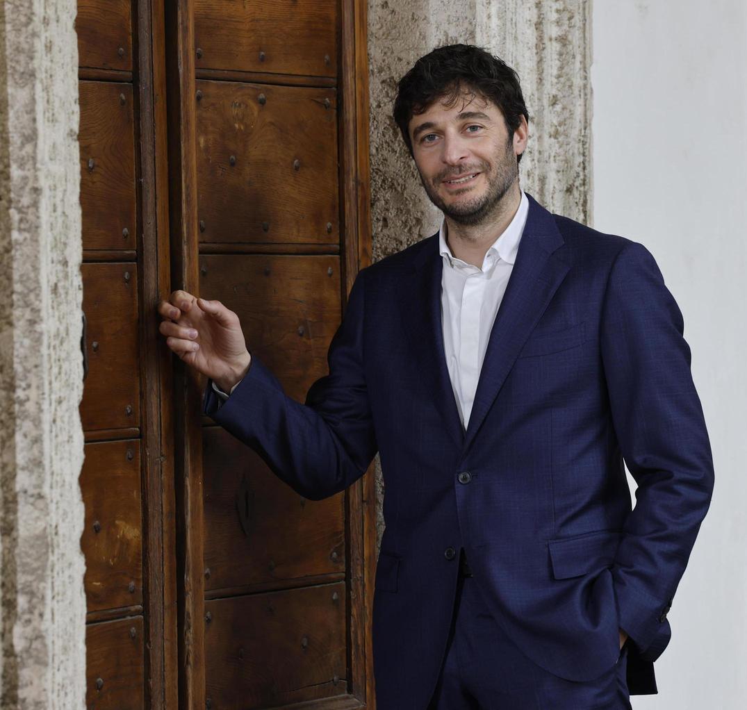 Lino Guanciale nel corto ’In the box’: "C’è libertà e sperimentazione" Lino Guanciale nel corto ’In the box’: "C’è libertà e sperimentazione"