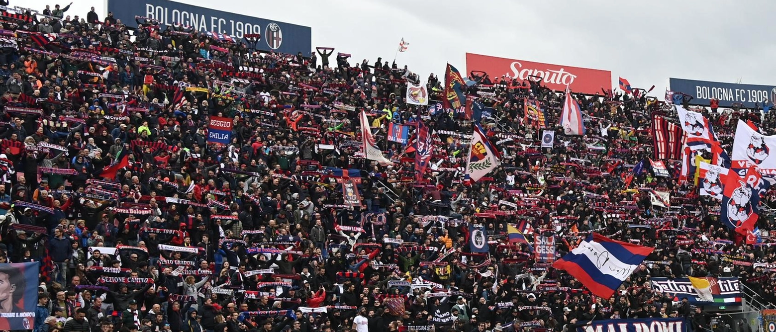 La prevendita per la partita Bologna-Juventus in programma lunedì 20 maggio inizia oggi, riservata ai bolognesi. Abbonati e possessori di Fidelity Card avranno priorità. La speranza è di vedere il Dall'Ara pieno di tifosi rossoblù.