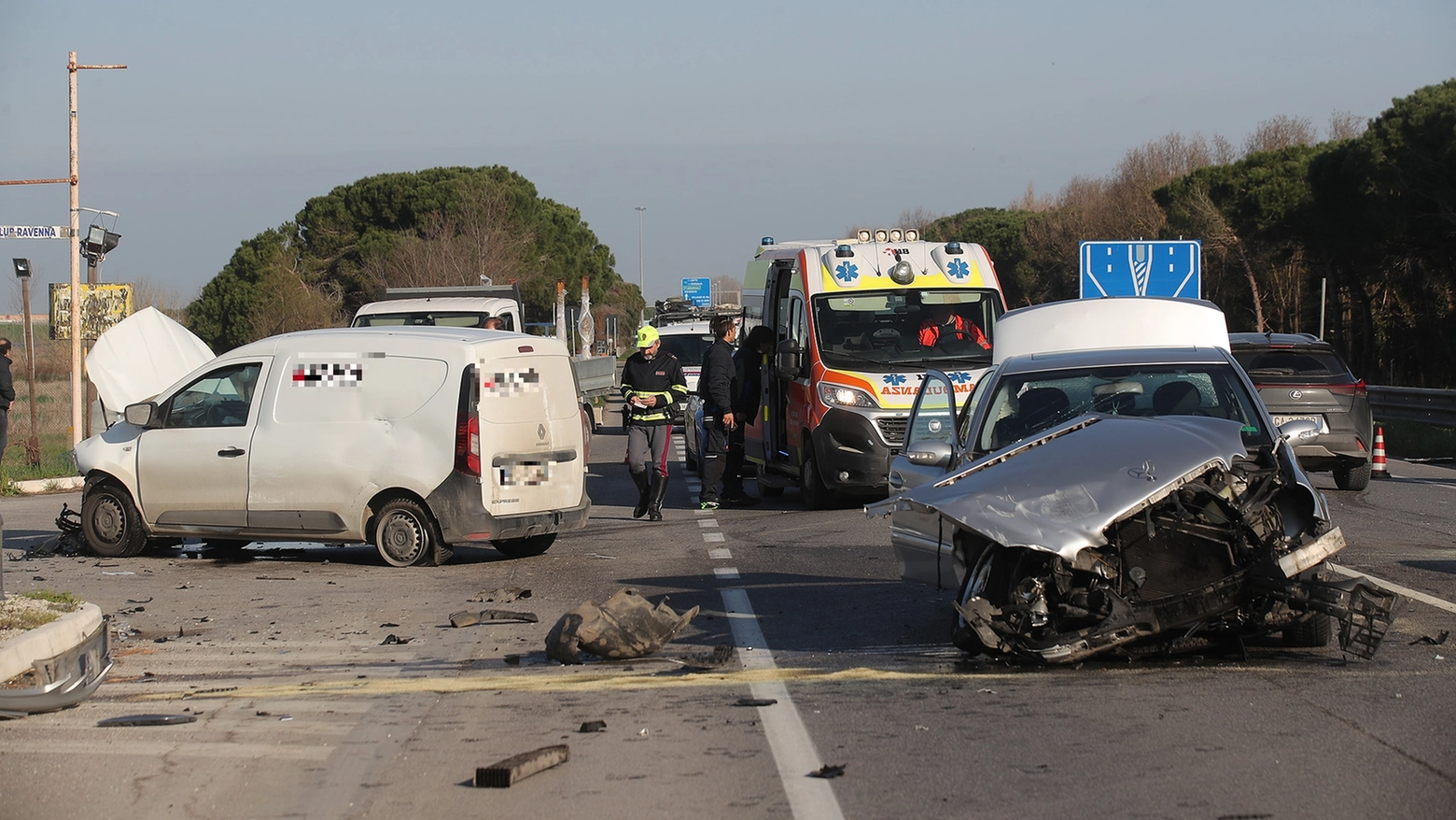 Incidente sull'Adriatica a Cervia: due feriti (foto Zani)
