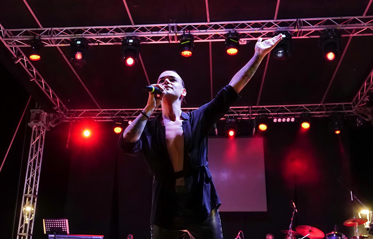 C’è la festa a Monticelli. Stasera concerto di Scanu C’è la festa a Monticelli. Stasera concerto di Scanu