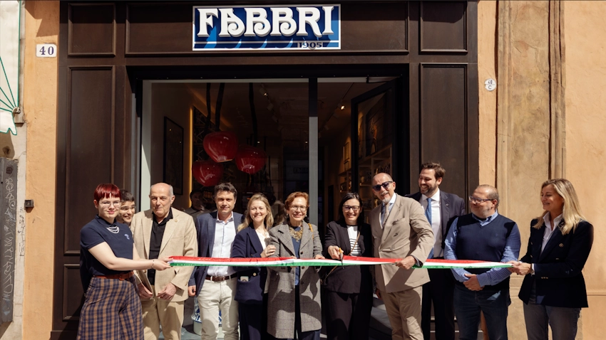 Taglio del nastro del primo negozio Fabbri in centro a Bologna