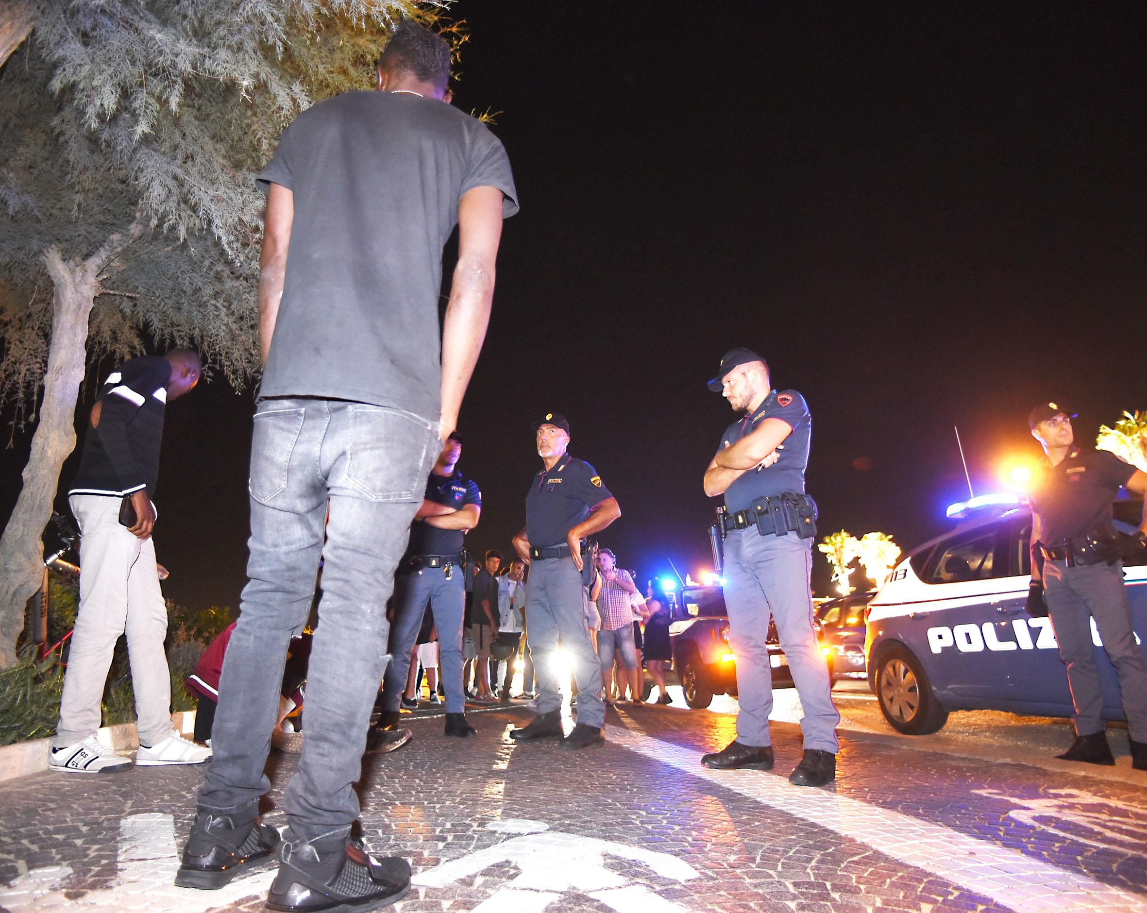 Turista violentata dal branco sulla spiaggia di Porto Sant’Elpidio Turista violentata dal branco sulla spiaggia di Porto Sant’Elpidio