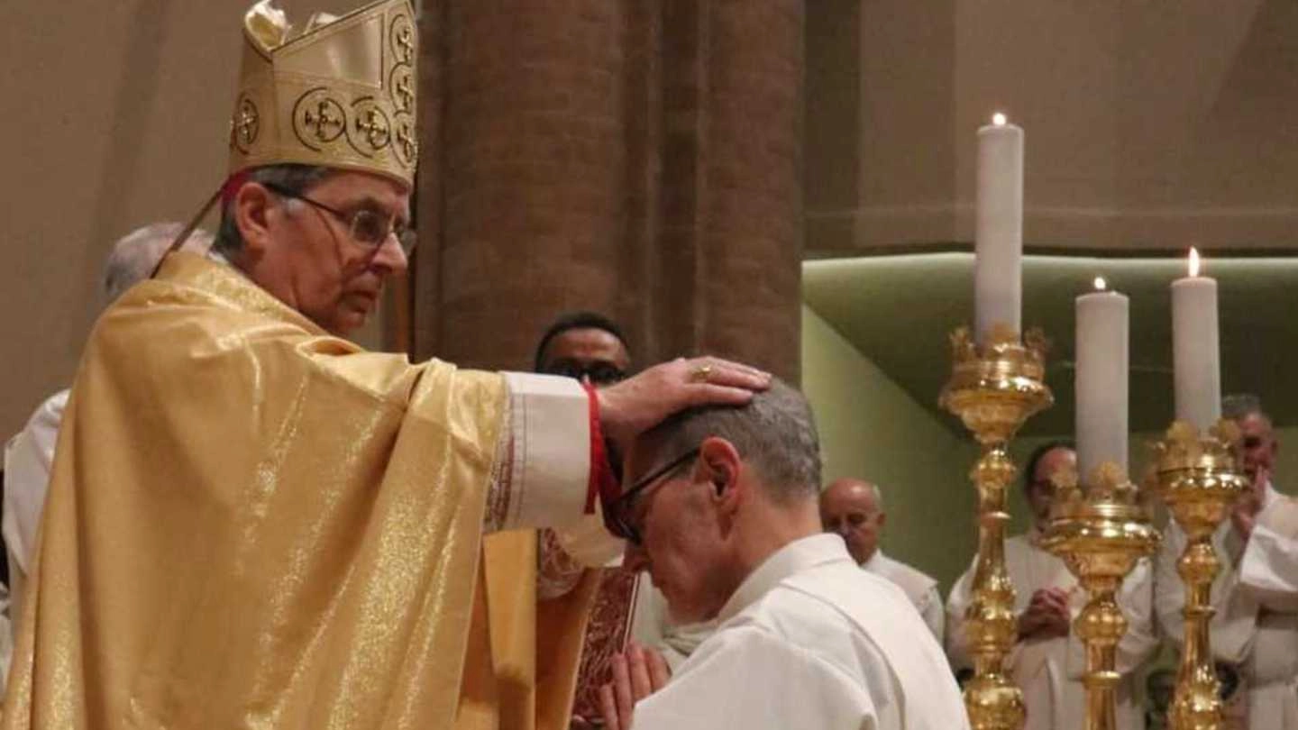 Altenio Benedetti, 66 anni, insegnante di Scienze in pensione. sarà ordinato sacerdote domenica dal vescovo. "Vocazione tardiva? No, coltivata a lungo"