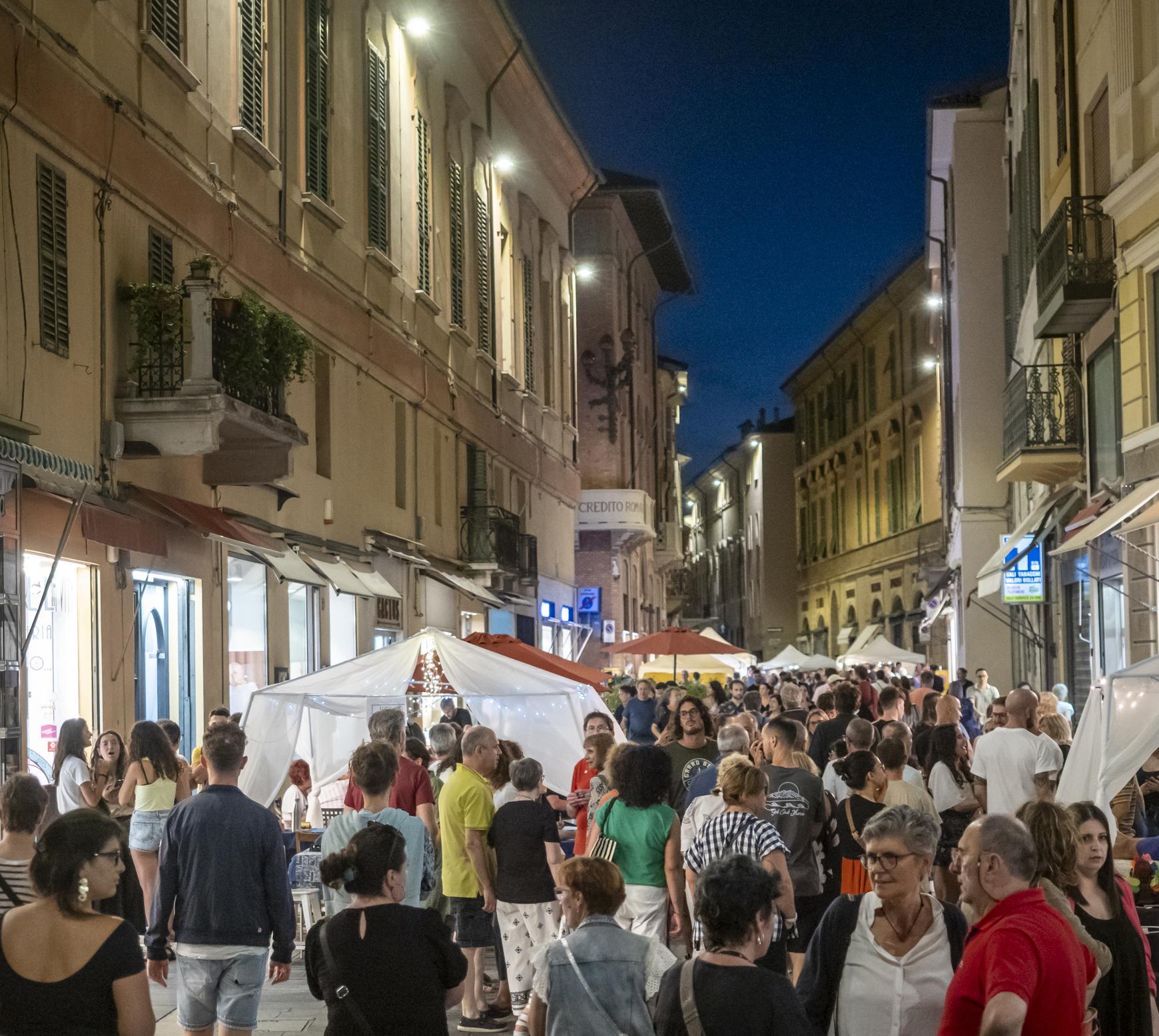 Tornano i Martedì d’estate. Il centro tutto da vivere Tornano i Martedì d’estate. Il centro tutto da vivere