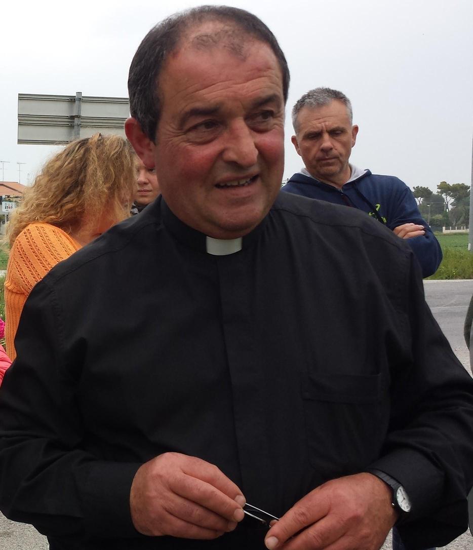 Tari, l’anatema di don Marco: "Quegli 800 euro non li pago" Tari, l’anatema di don Marco: "Quegli 800 euro non li pago"