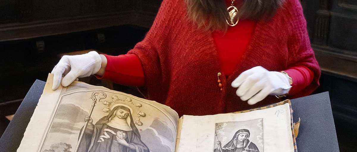 Restauro di un volume del 1700 sull’iconografia camaldolese