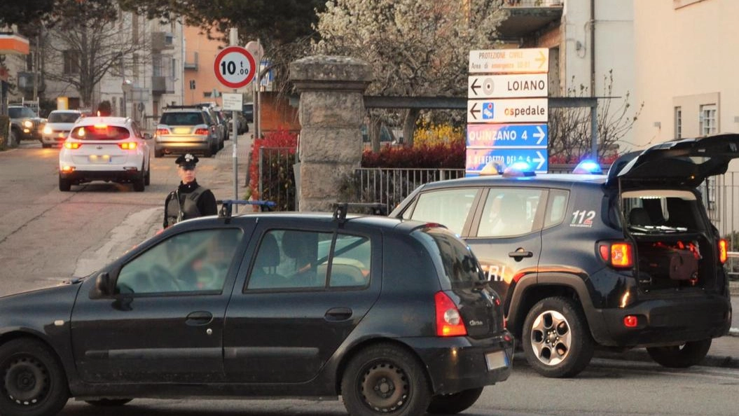 Un posto di blocco dei carabinieri tra San lazzaro e zone limitrofe