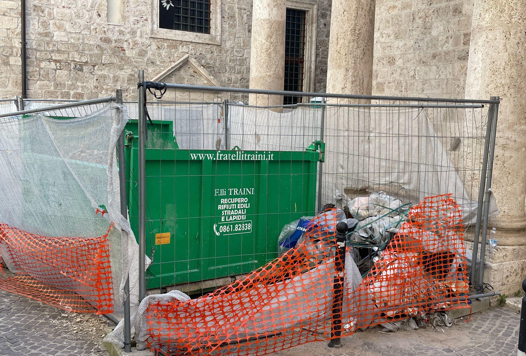 cantiere da mesi nel degrado all8217auditorium