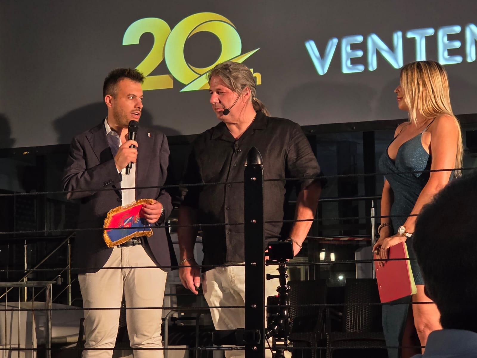 Andros, 20 anni di innovazione e qualità del silenzio. Un messaggio diretto: «La verità spesso da fastidio» Andros, 20 anni di innovazione e qualità del silenzio. Un messaggio diretto: «La verità spesso da fastidio»