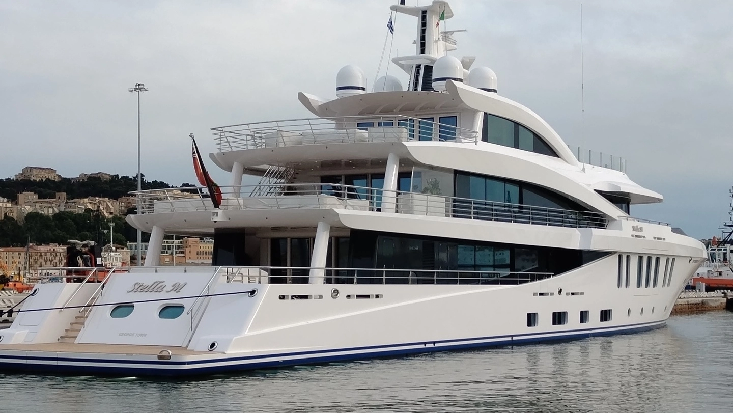 Il super yacht ‘Stella M’ ad Ancona