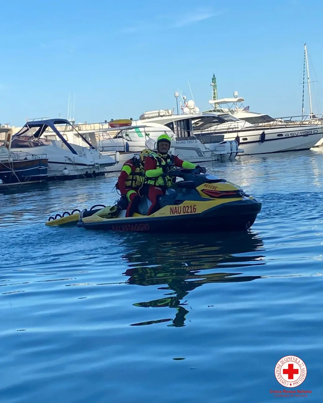 Sirolo, giovane si sente male in spiaggia: soccorsa dall'idroambulanza