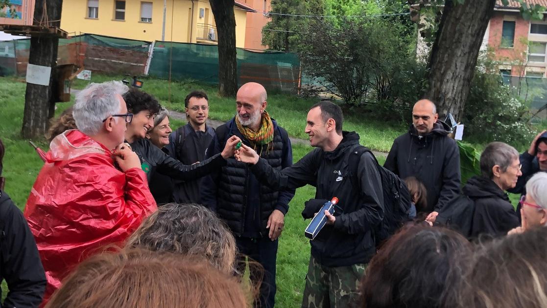 Zerocalcare tra gli attivisti delle Besta a Bologna: “Questa lotta risponde al tipo di società che vorrei”