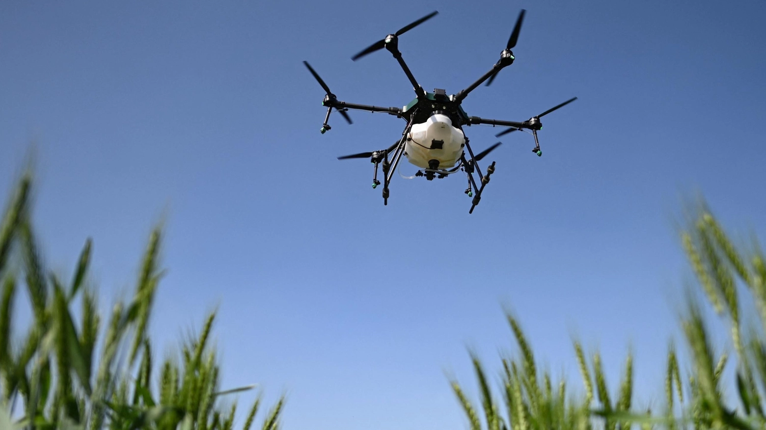 Un drone in volo, foto generica