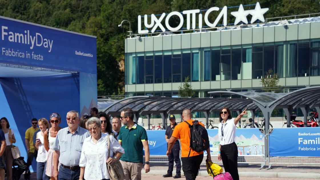 Luxottica, premio record per tutti i dipendenti: oltre 4mila euro di bonus in busta paga
