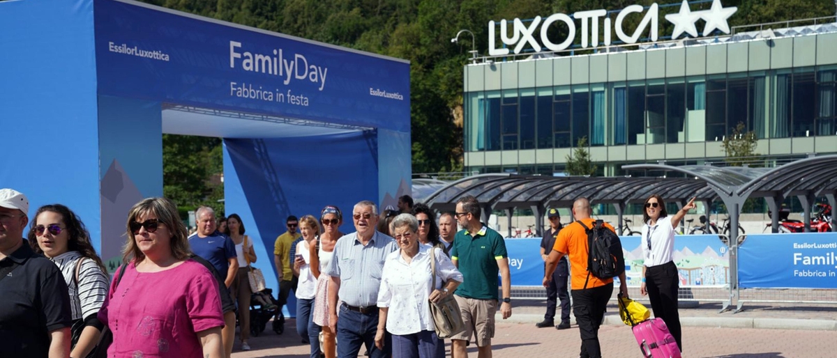 Luxottica, premio record per tutti i dipendenti: oltre 4mila euro di bonus in busta paga