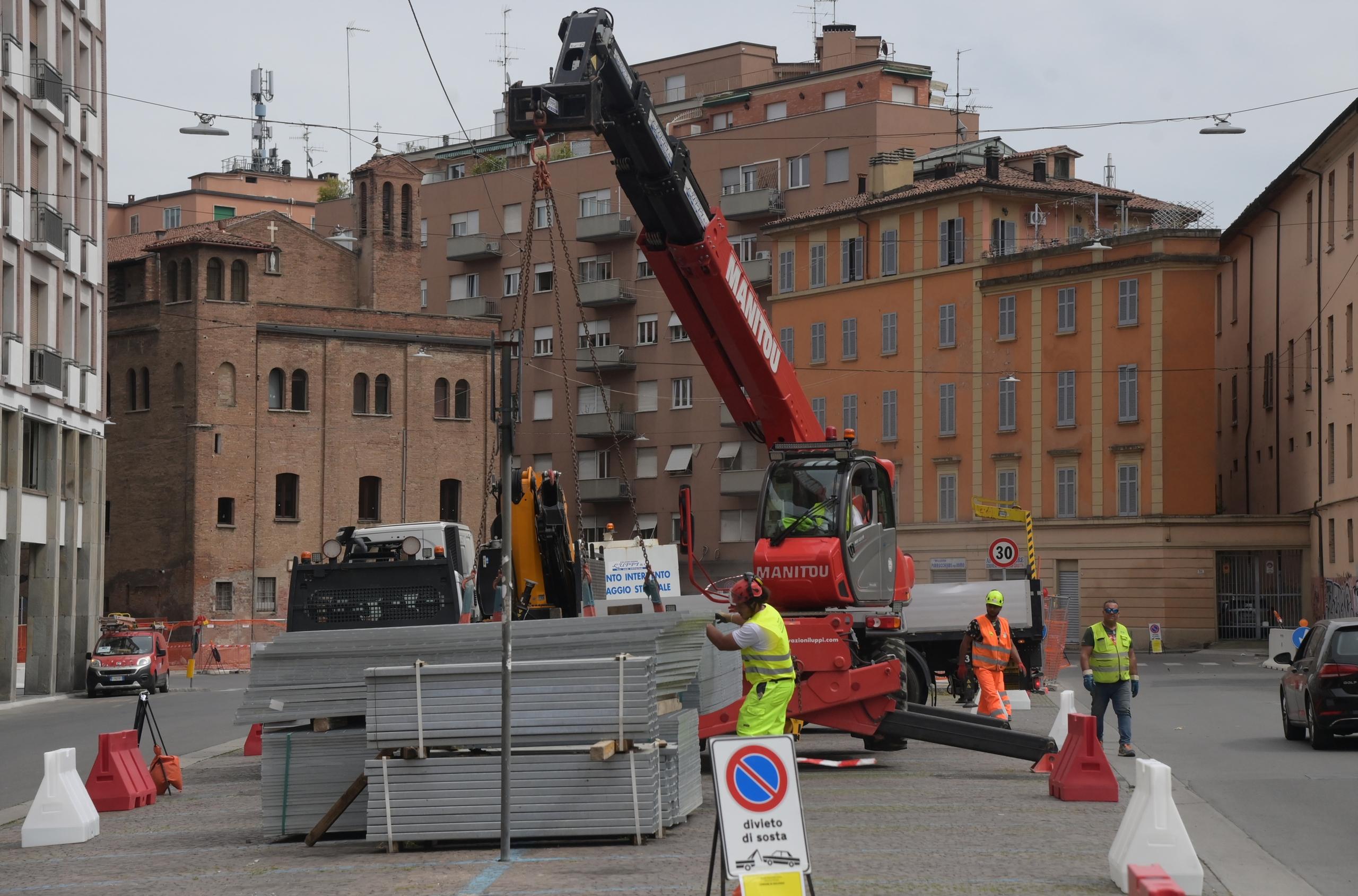 Tram in via Riva Reno a Bologna: strade chiuse, nuovi parcheggi e modifiche ai bus