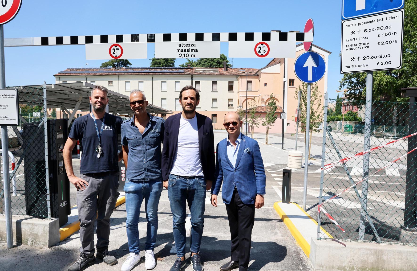 parcheggio ‘guidazzi sessanta posti auto a servizio del centro