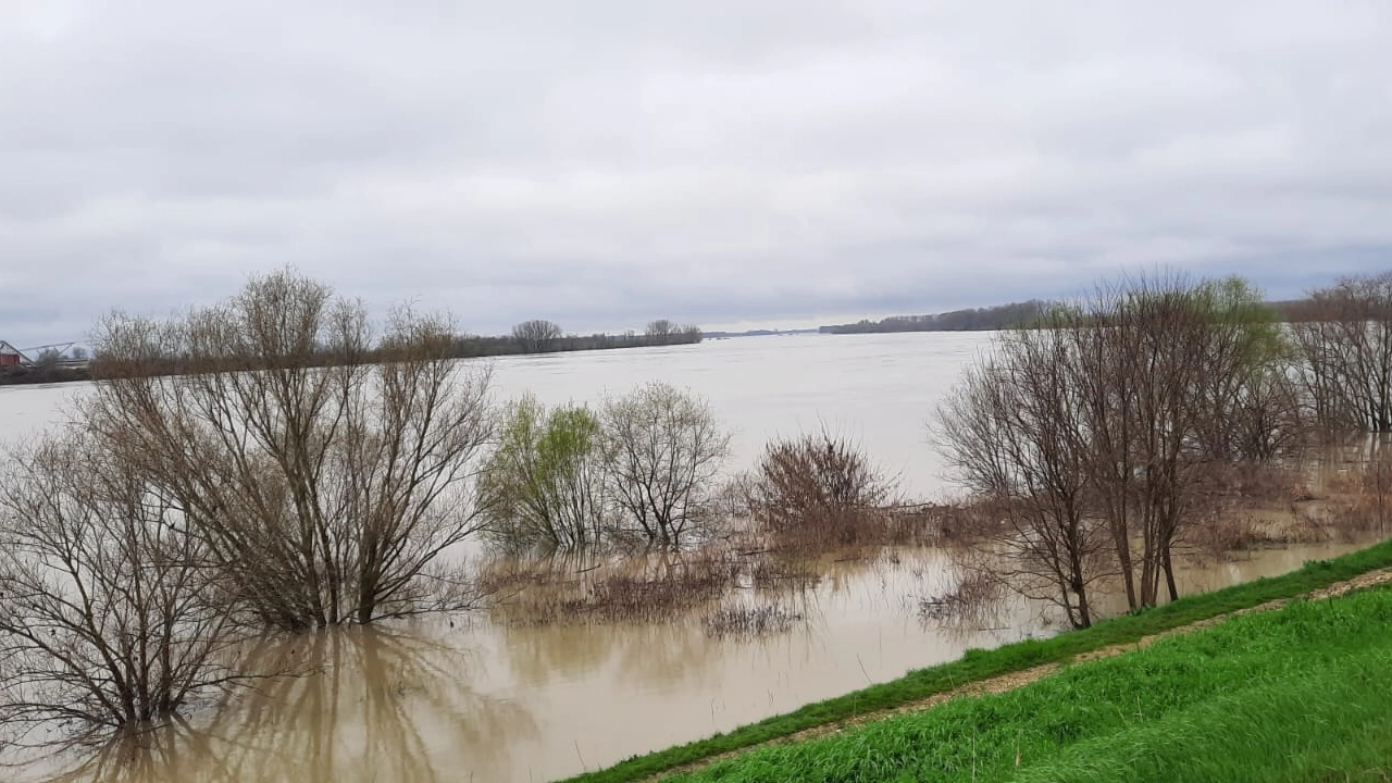 Maltempo, la piena del fiume Po preoccupa l'Emilia Romagna e il Veneto