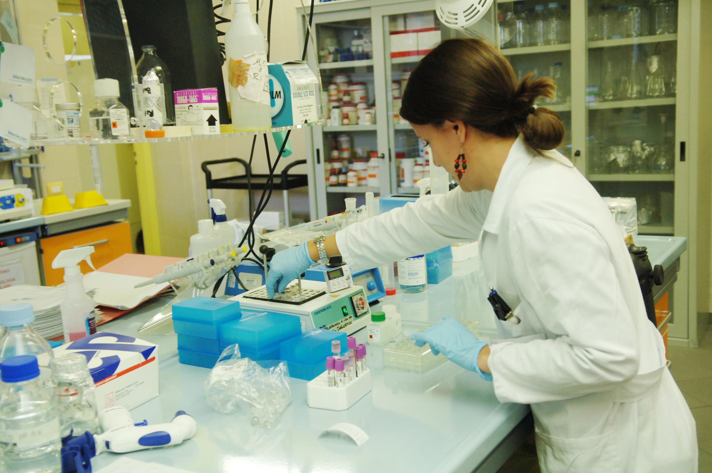 Studio Unibo per combattere la resistenza agli antibiotici: nanomateriali per la cura delle infezioni croniche Studio Unibo per combattere la resistenza agli antibiotici: nanomateriali per la cura delle infezioni croniche