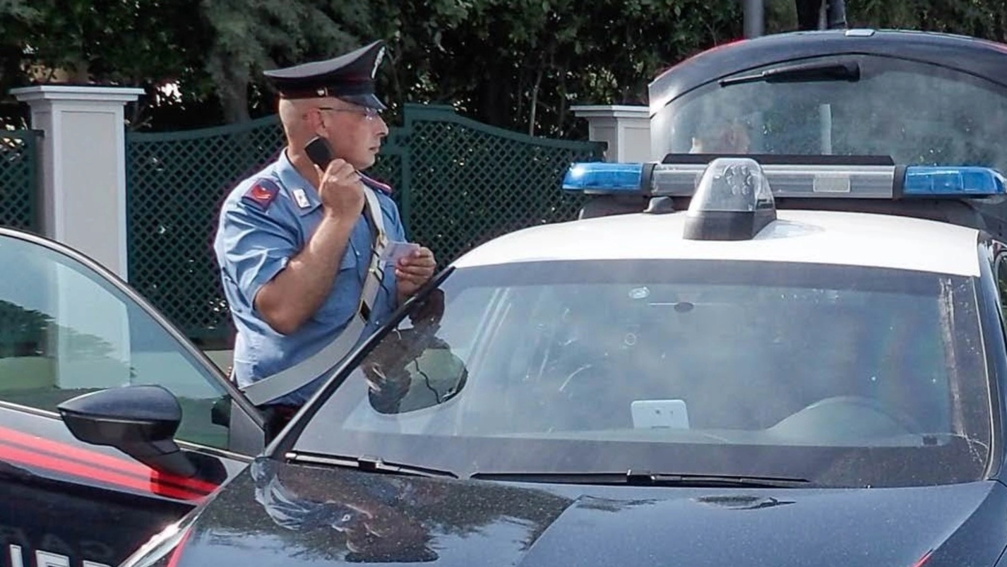 In viale Regina Margherita sono accorse tre pattuglie dei carabinieri della compagnia di Rimini: i militari hanno riportato la calma e identificato i presenti