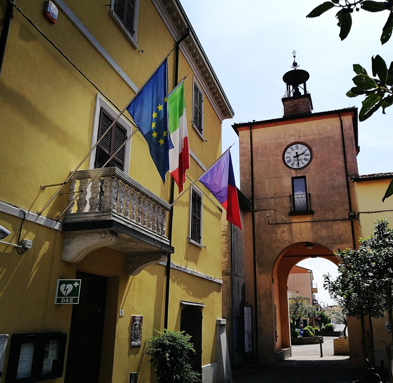 finalmente partito il restauro del municipio