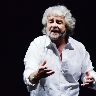 Beppe Grillo a teatro a Bologna:“Tutto è partito da questa città per me”