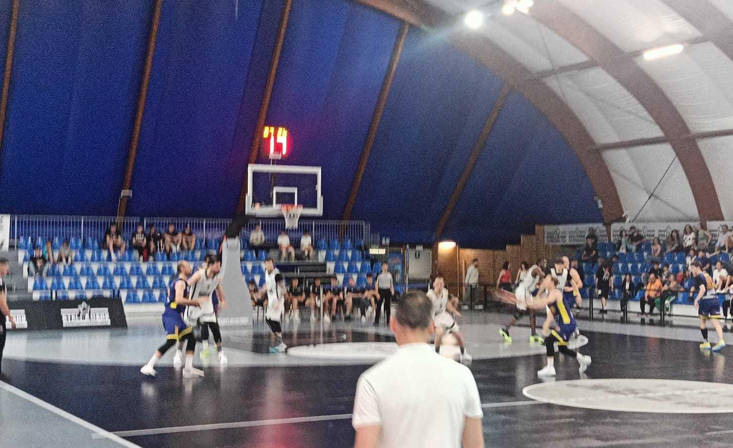 loreto pesaro trionfa a roma vittoria decisiva contro stella ebk da Ilrestodelcarlino.it loreto pesaro trionfa a roma vittoria decisiva contro stella ebk