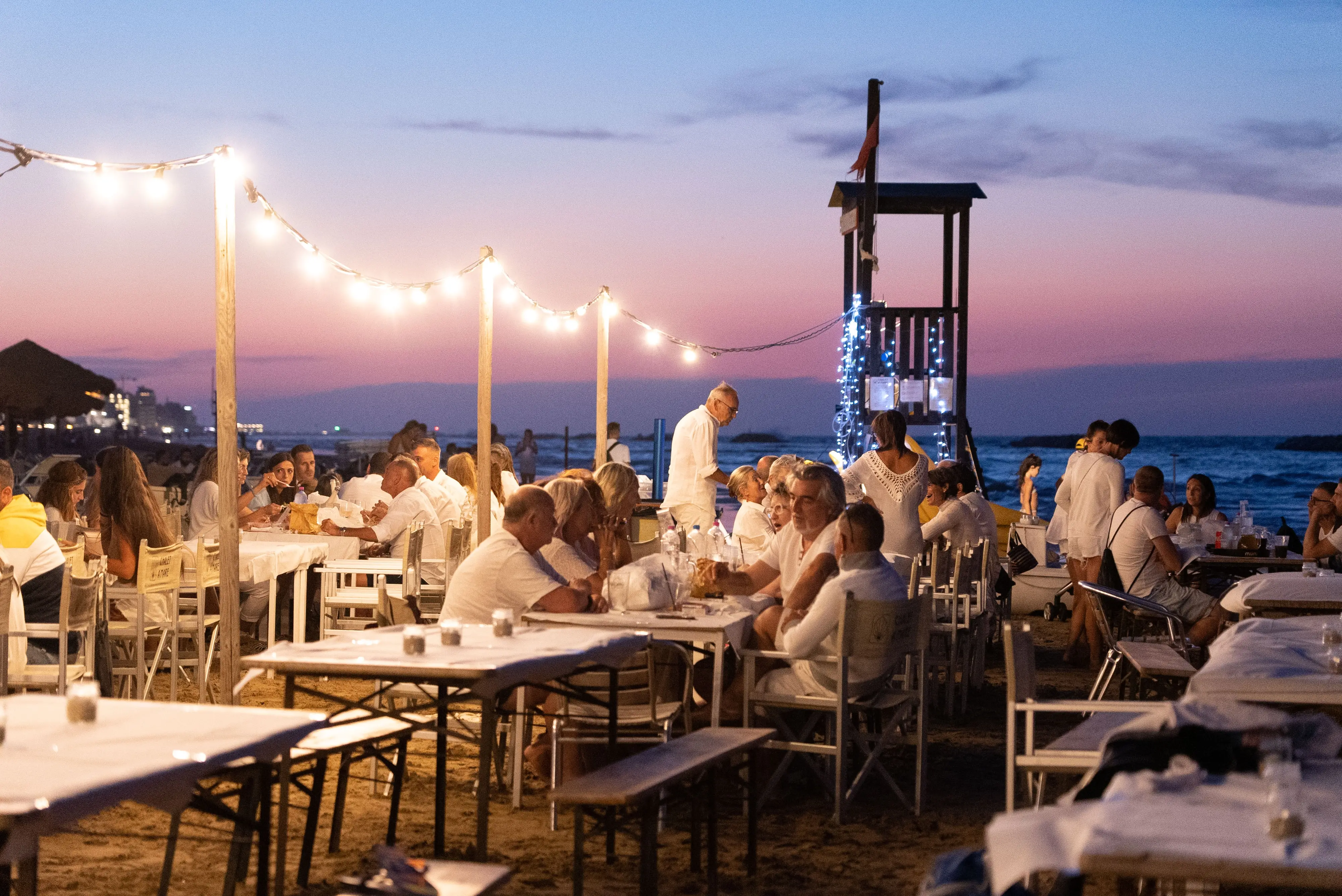 notte delle candele 2025 gli eventi da non perdere tra pesaro gradara e gabicce