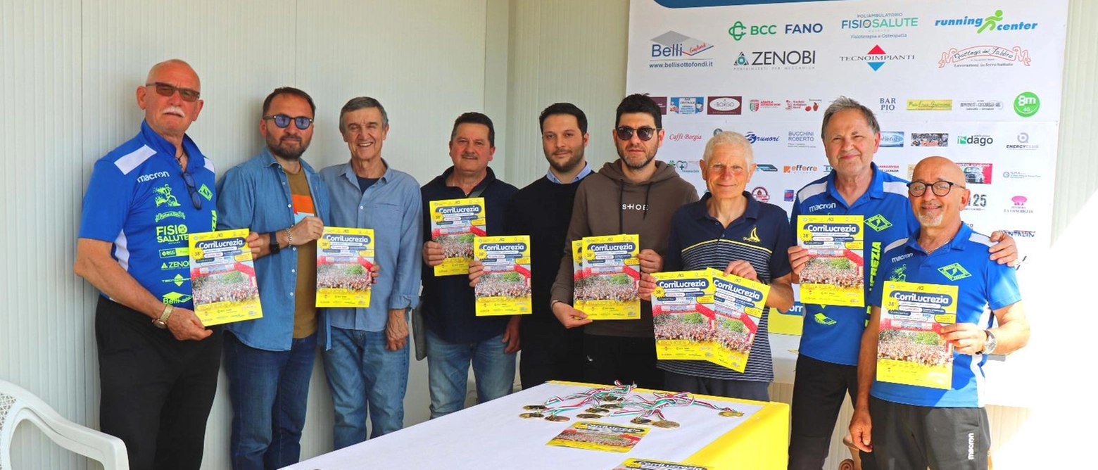 Il Gruppo Podistico Lucrezia, insieme al Comune di Cartoceto, organizza la gara podistica 'CorriLucrezia' il 25 aprile, con premi e prove giovanili. Sponsor e autorità presenti.