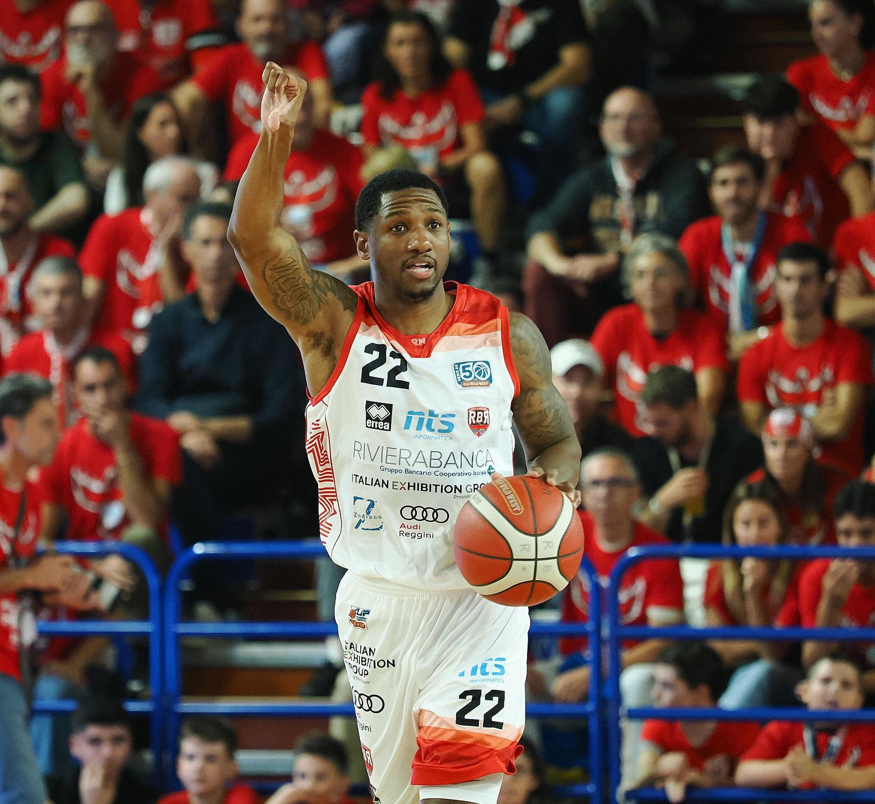 moretti firma per trieste robinson resta in bilico