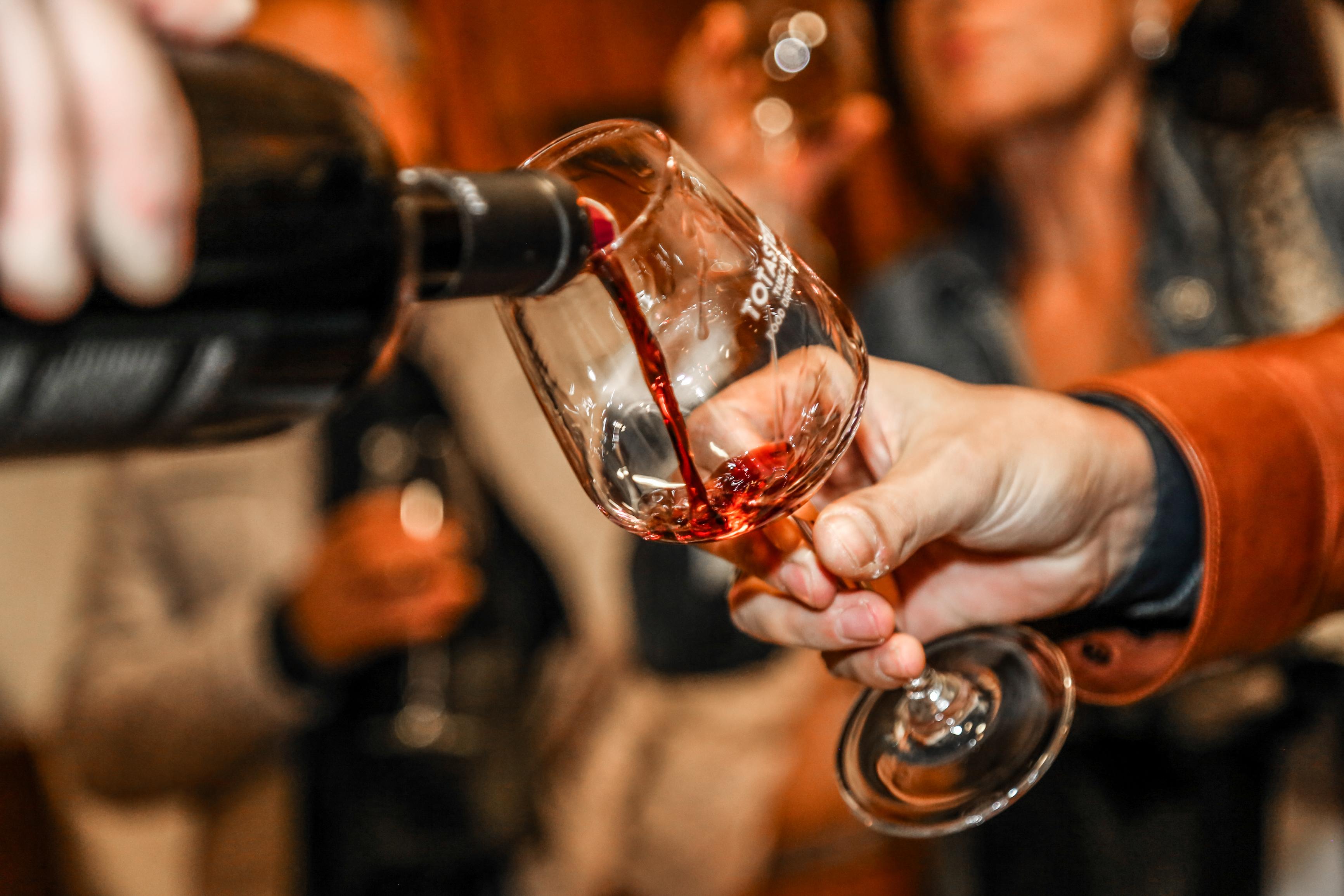Bologna Wine week ritorna: in alto i calici Bologna Wine week ritorna: in alto i calici