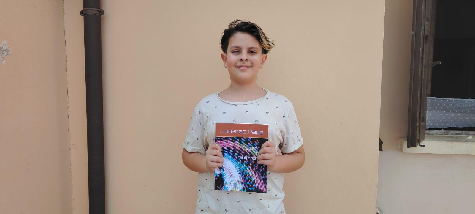 L’exploit di Lorenzo Papa, ha solo 13 anni e ha già scritto un libro L’exploit di Lorenzo Papa, ha solo 13 anni e ha già scritto un libro