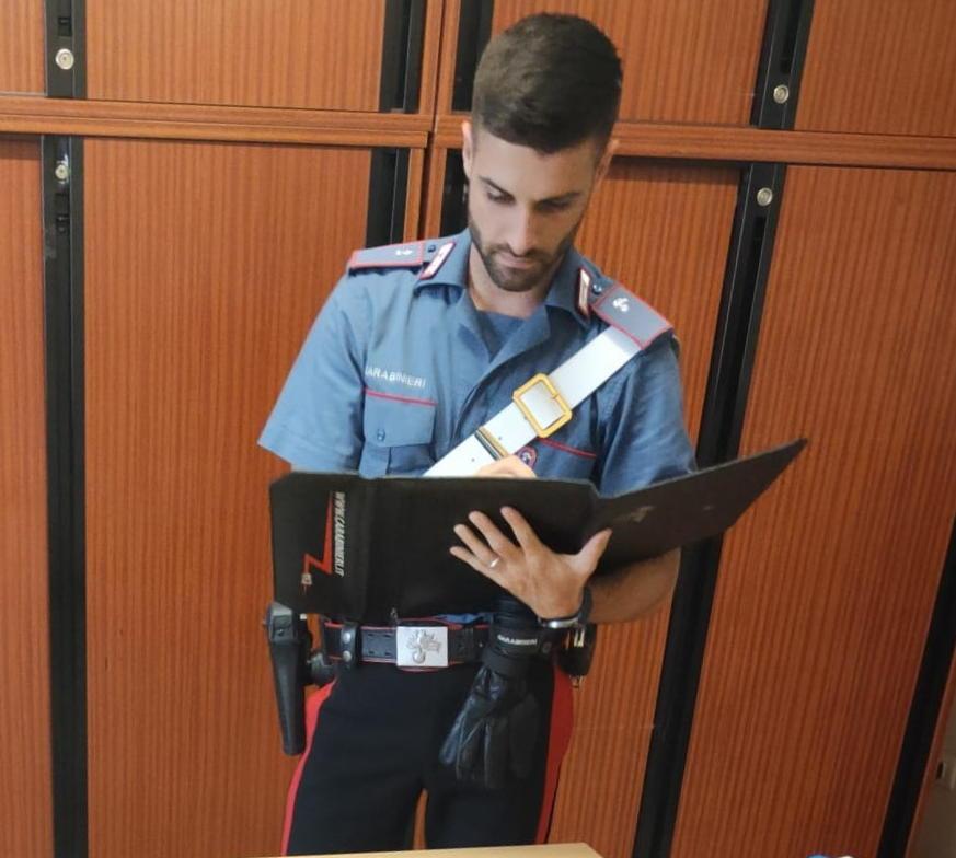 guastalla rapinato di 8 euro nel bar di una piscina