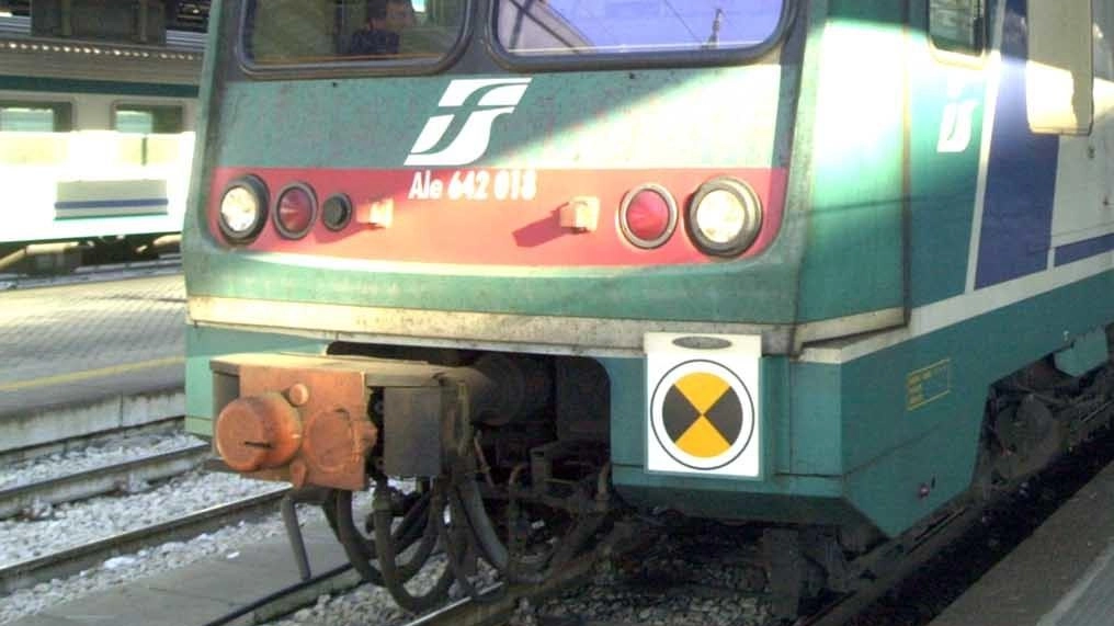Modifiche alla circolazione treni regionali tra Pistoia e Porretta Terme per lavori di rinnovo binario. Sostituzione con bus dal 15 aprile al 8 giugno. Possibili ritardi e limitazioni.