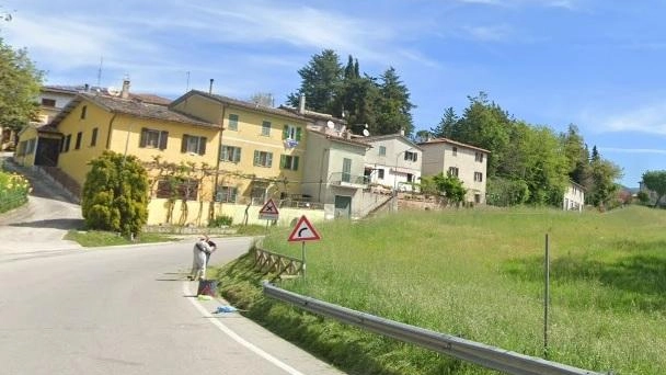 Un privato cittadino dona terreno al comune di Matelica per la costruzione di un marciapiede protetto nel quartiere Casette San Domenico, elogiato dalle forze politiche.