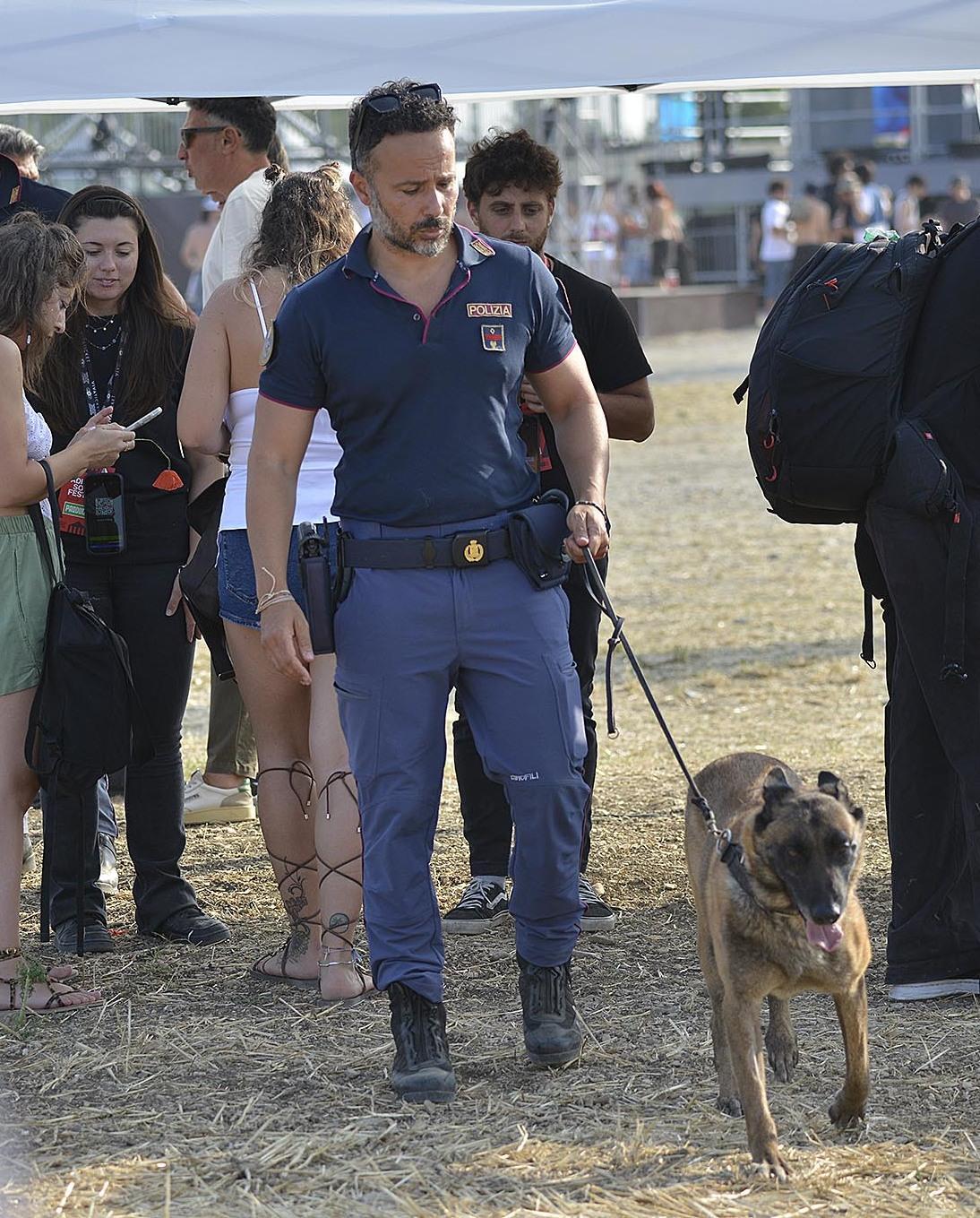 Sicurezza: sanitari e divise in campo. In volo anche un drone per i controlli Sicurezza: sanitari e divise in campo. In volo anche un drone per i controlli