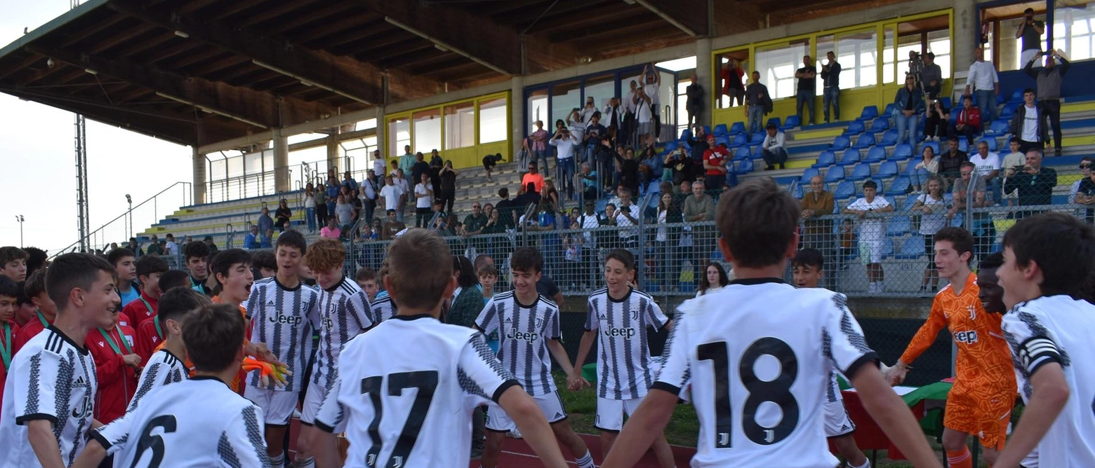 Si apre oggi la 21esima edizione del memorial ‘Flavio Protti’, con 32 squadre internazionali in campo. La Juventus difende il titolo, ma la competizione si preannuncia accesa.