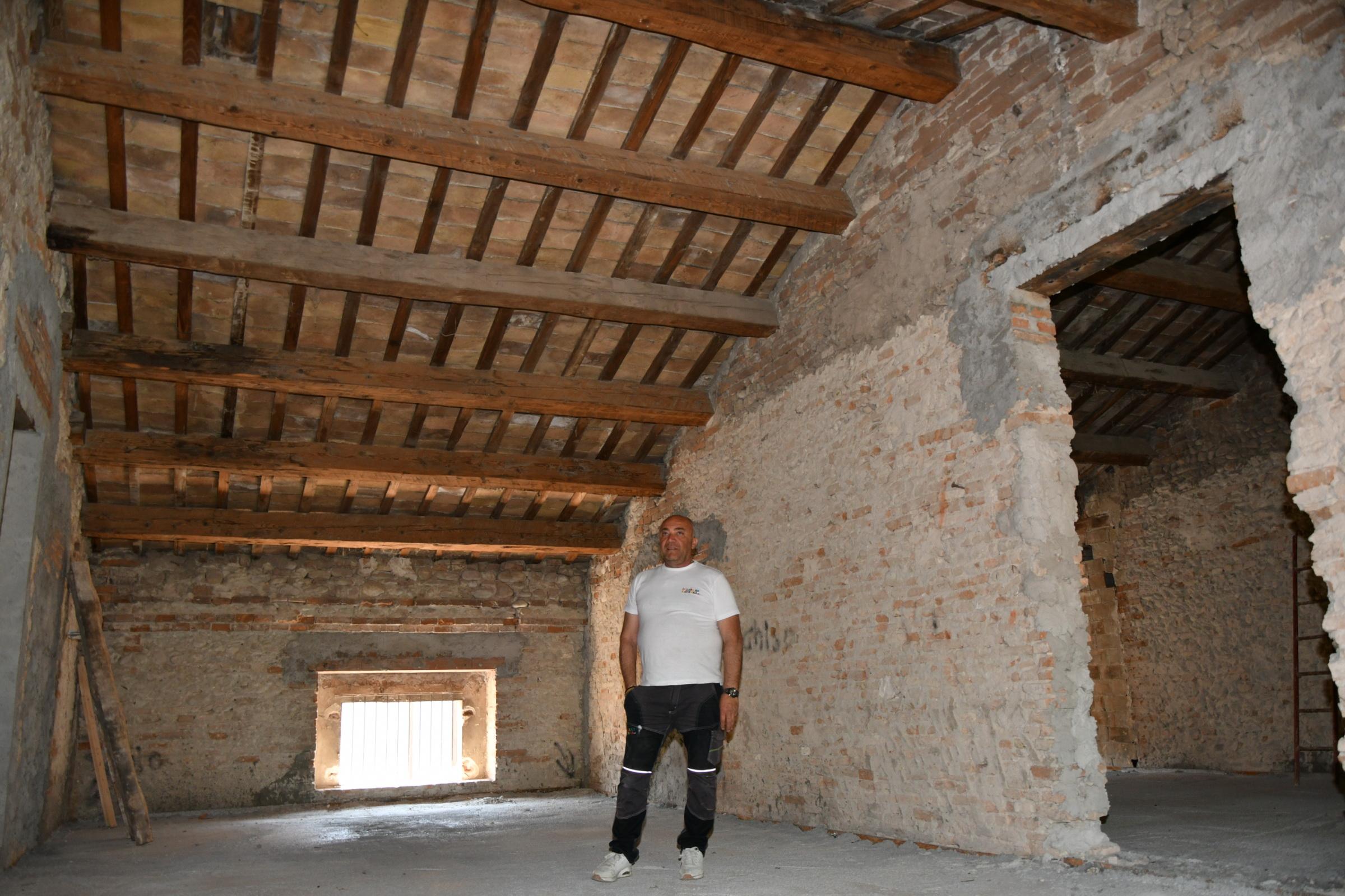 “Appartamento fatto di canapa in un edificio dell’800 in centro” “Appartamento fatto di canapa in un edificio dell’800 in centro”