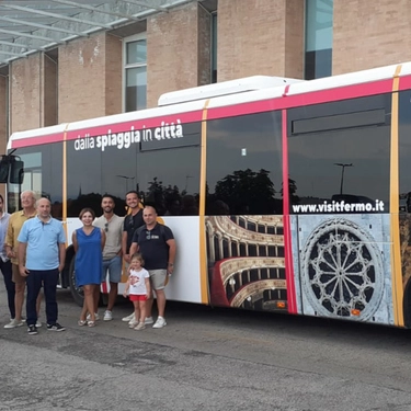 Dal mare al centro: ‘Summer Bus’ per i turisti e le famiglie a Fermo