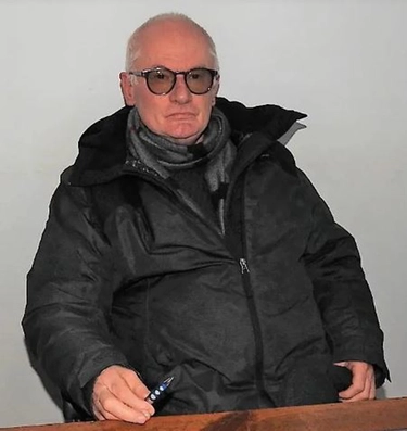 Il prete aggredito contro i parrocchiani di Alfonsine: “Ecco perché voglio 25mila euro”