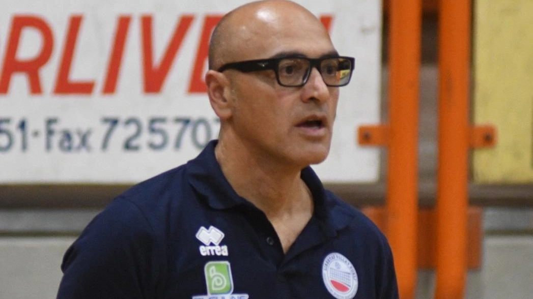 Forlì batte Ozzano 3-1 in un match equilibrato. Coach Marone sorprende con un sestetto sperimentale. Balducci top scorer. Forlì conquista i 3 punti con determinazione.