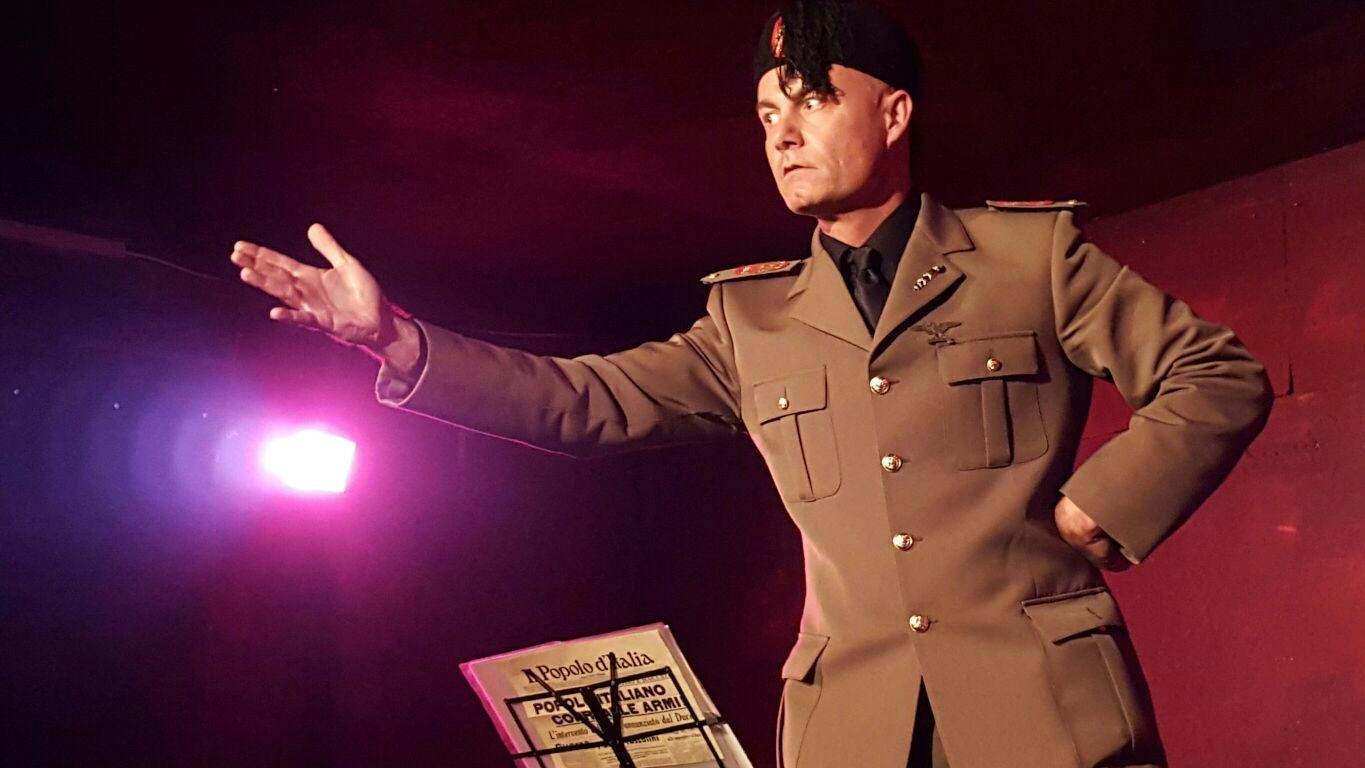 "Mussolini", al teatro Panettone un viaggio satirico con Corradini