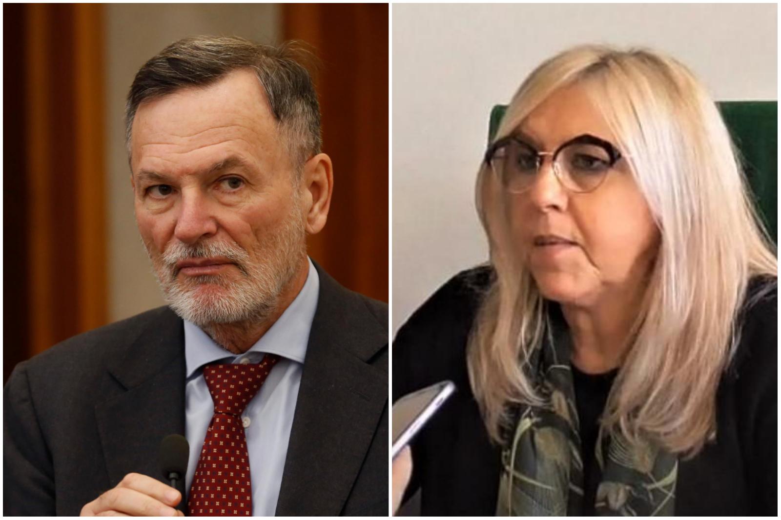 “Cellulare trattenuto da una prof per l’adesivo di Azione studentesca”. E’ polemica “Cellulare trattenuto da una prof per l’adesivo di Azione studentesca”. E’ polemica