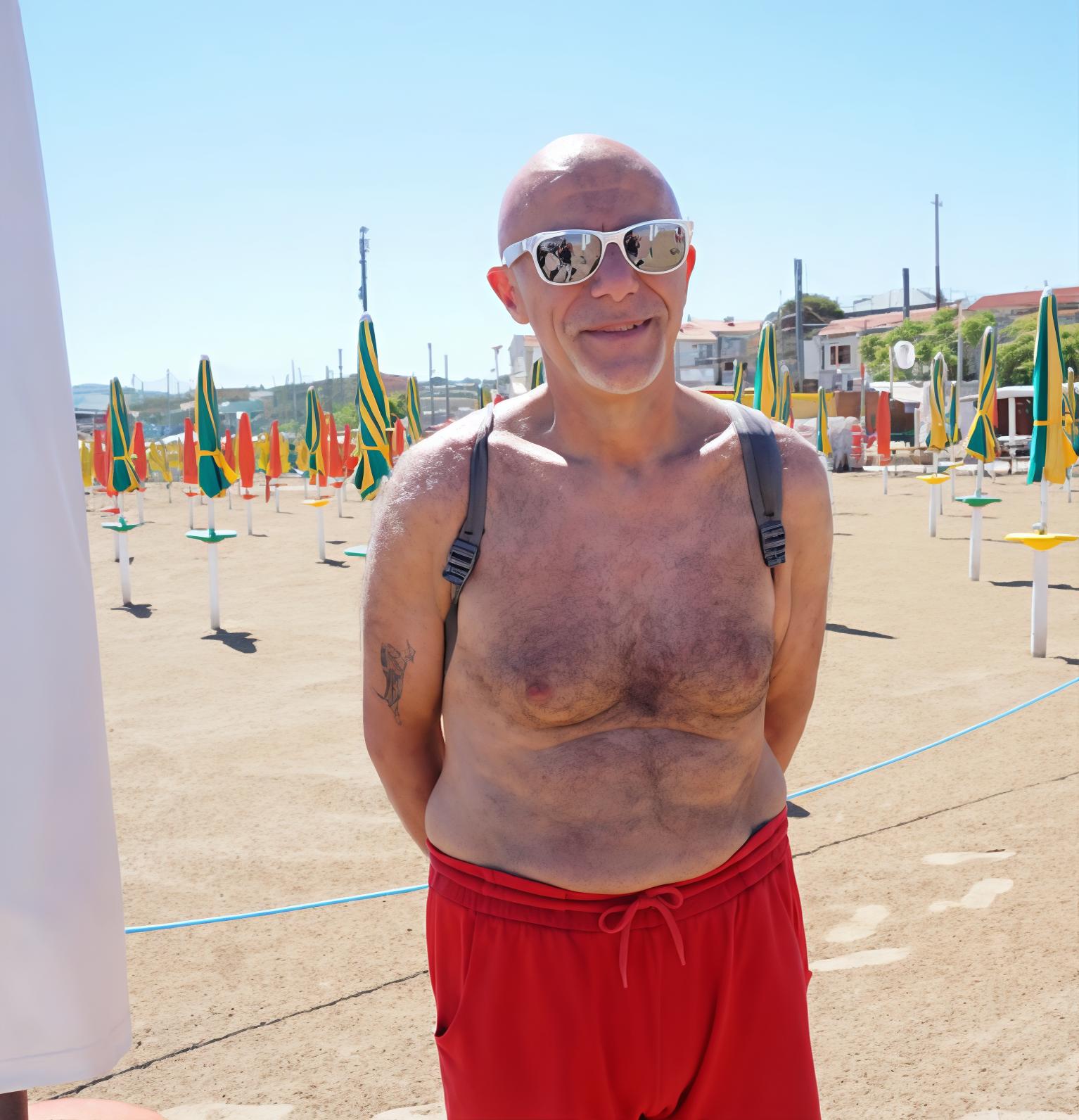 "Spiaggia pulita e acqua già calda" "Spiaggia pulita e acqua già calda"