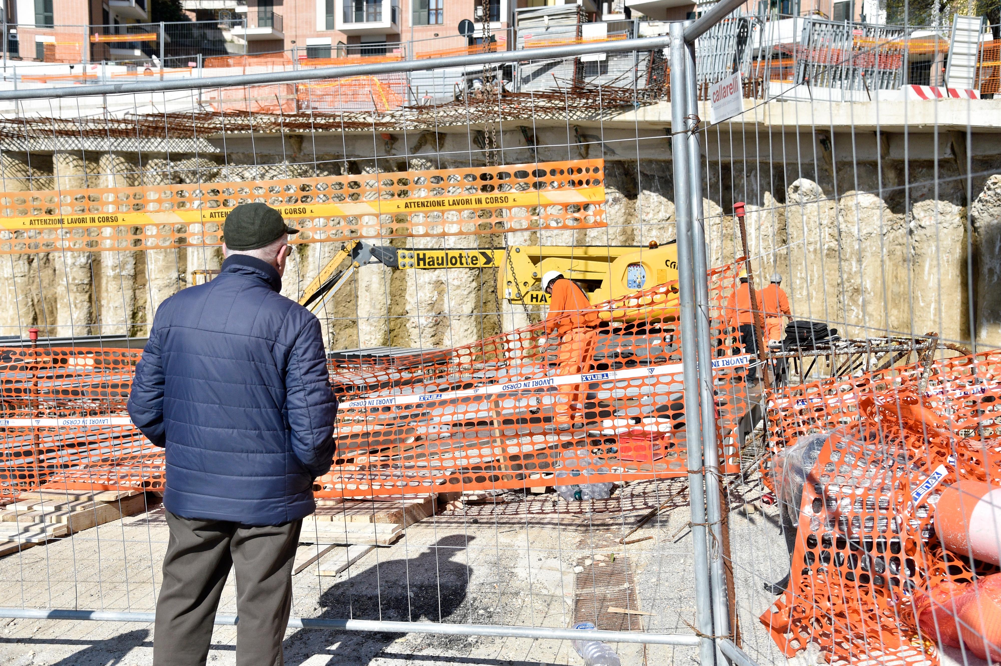 Ostaggi del maxi cantiere: “Viabilità nel caos alla Pace” Ostaggi del maxi cantiere: “Viabilità nel caos alla Pace”