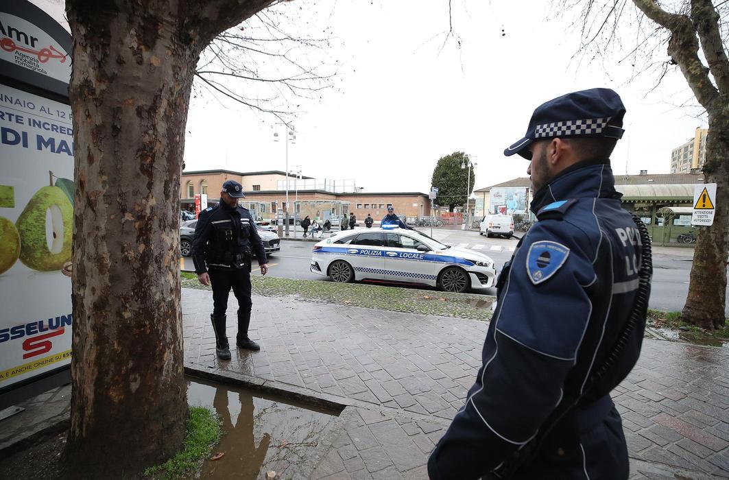 bimba sequestrata in spagna per mesi ricerche a ravenna