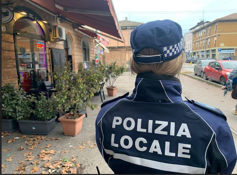 Braccialetto elettronico da Ilrestodelcarlino.it Braccialetto elettronico con alluminio evade con escamotage | ecco come